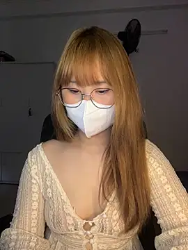 Meowyeuk6 online show from 5, 3, 2026