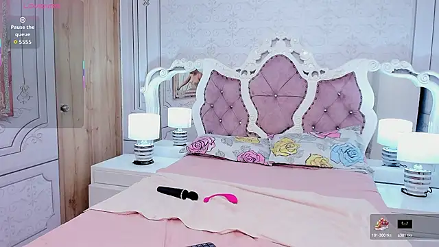 Snapshot of Sofi_naughty18 chatting on 12, 10, 2025 Sofi naughty18 online show from 12, 10, 2025