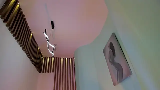 MacarenaRosse online show from 7, 10, 2025