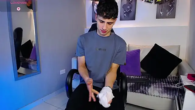 AdrianRinaldi online show from 16, 10, 2025