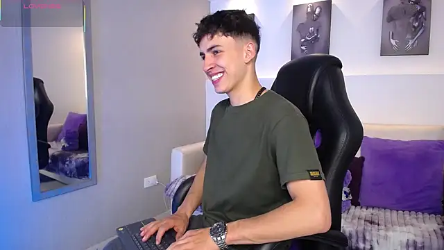 AdrianRinaldi online show from 3, 10, 2025