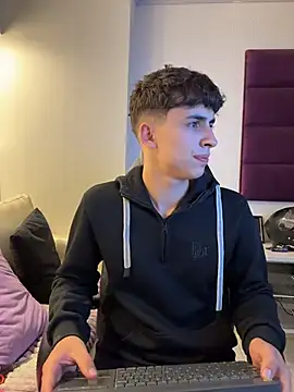 AdrianRinaldi online show from 26, 11, 2025