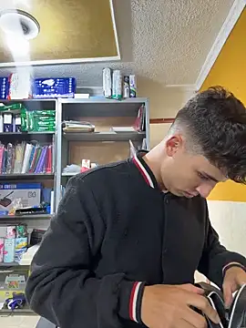 AdrianRinaldi online show from 17, 4, 2026