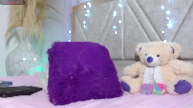 Carolinagarcia12345 online show from 9, 4, 2026