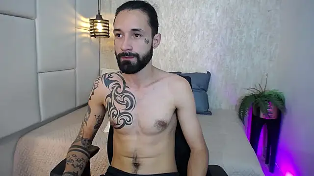 Snapshot of Hisoka_011 chatting on 17, 2, 2026 Hisoka 011 online show from 17, 2, 2026