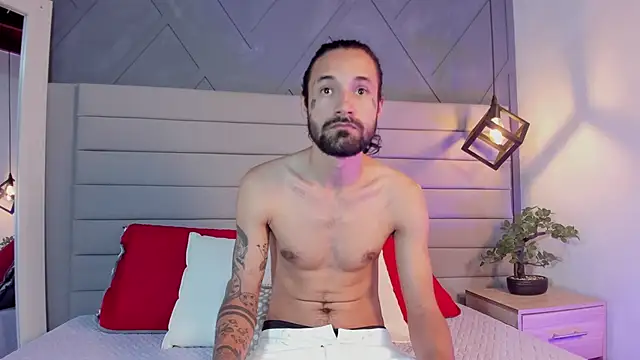 Hisoka 011 online show from 15, 11, 2025