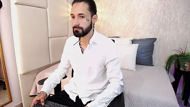 Snapshot of Hisoka_011 chatting on 16, 2, 2026 Hisoka 011 online show from 16, 2, 2026