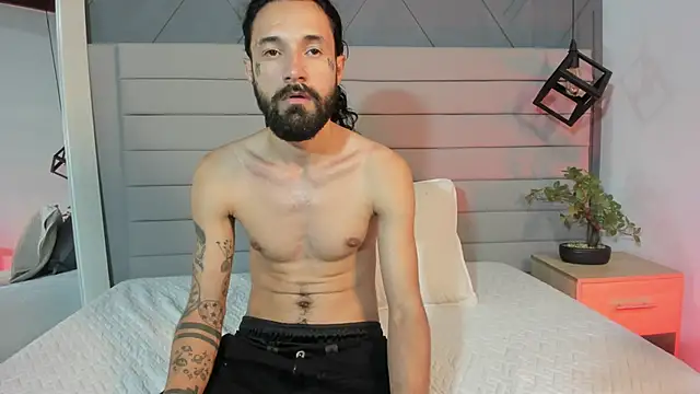 Hisoka 011 online show from 17, 9, 2025