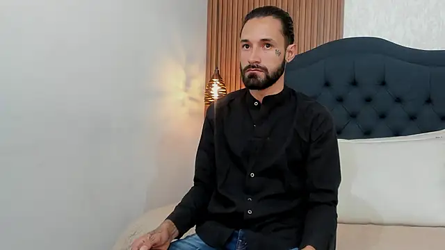 Snapshot of Hisoka_011 chatting on 15, 2, 2026 Hisoka 011 online show from 15, 2, 2026