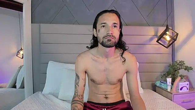 Hisoka 011 online show from 2, 11, 2025