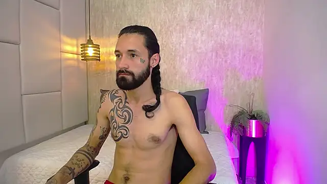 Snapshot of Hisoka_011 chatting on 3, 3, 2026 Hisoka 011 online show from 3, 3, 2026