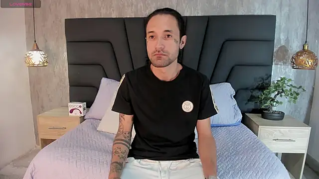 Hisoka 011 online show from 18, 10, 2025