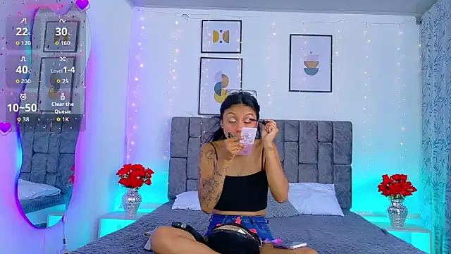 Soffia Konig  online show from 23, 5, 2026