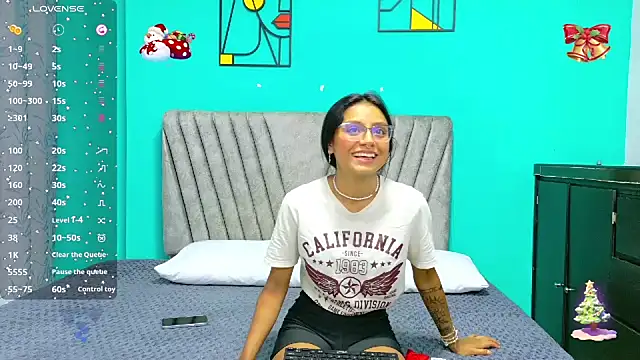 Soffia Konig  online show from 4, 12, 2025