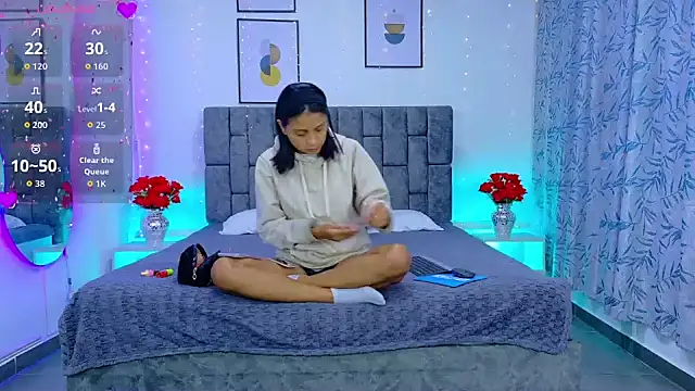 Soffia Konig  online show from 23, 4, 2026