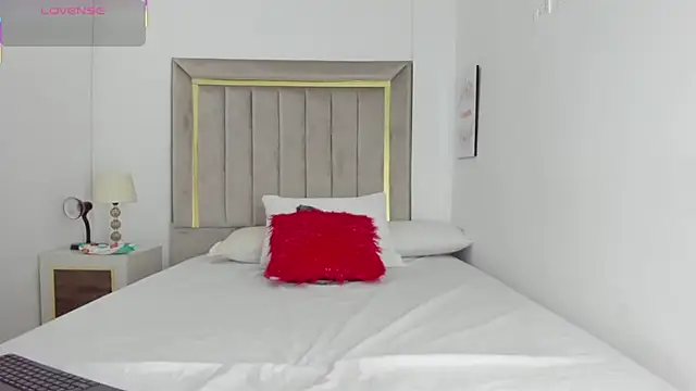 lapiz lazuli12 online show from 8, 10, 2025