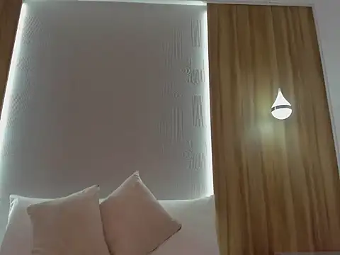 samantha 17  online show from 14, 3, 2026