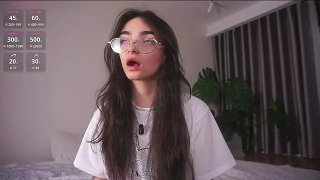 Morena Dolce online show from 3, 3, 2026