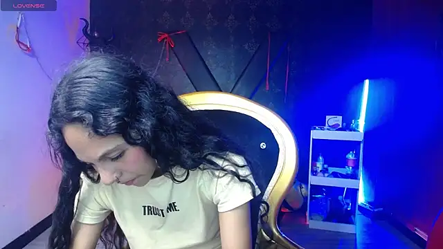 Sweettpleasure online show from 10, 9, 2025