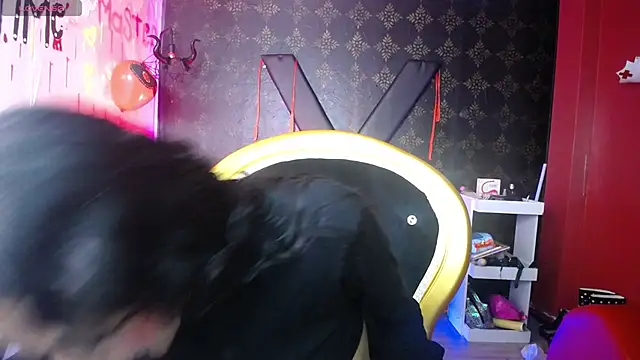 Sweettpleasure online show from 4, 10, 2025