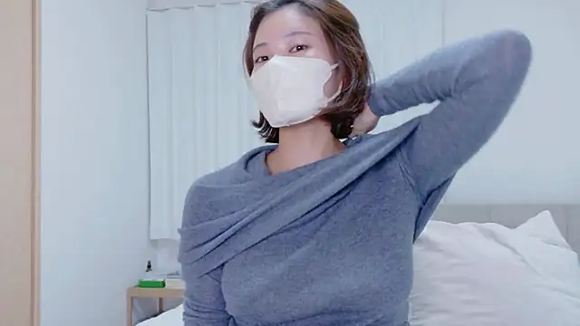 Snapshot of riko_oxo chatting on 14, 11, 2025 riko oxo online show from 14, 11, 2025