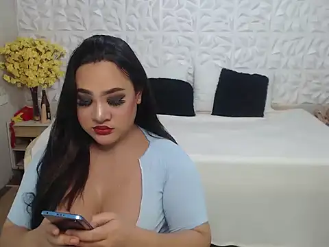 Hotcum ella online show from 26, 11, 2025