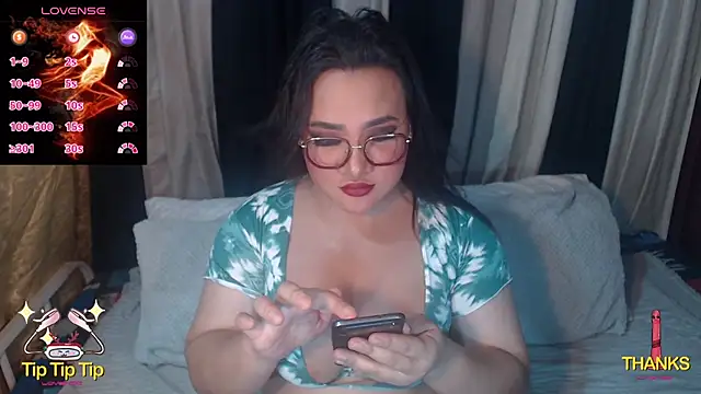 Hotcum ella online show from 1, 5, 2026