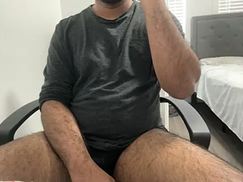 Snapshot of HothairyBoy2 chatting on 2, 2, 2026 HothairyBoy2 online show from 2, 2, 2026