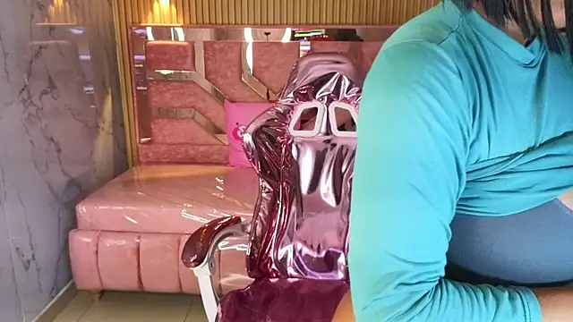 ambar fox s online show from 27, 11, 2025