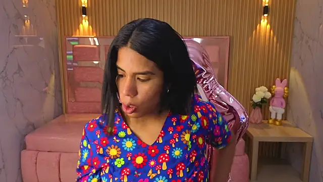 ambar fox s online show from 20, 9, 2025