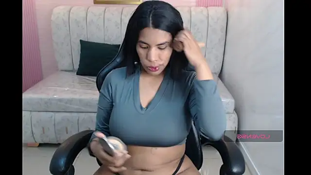 ambar fox s online show from 24, 9, 2025