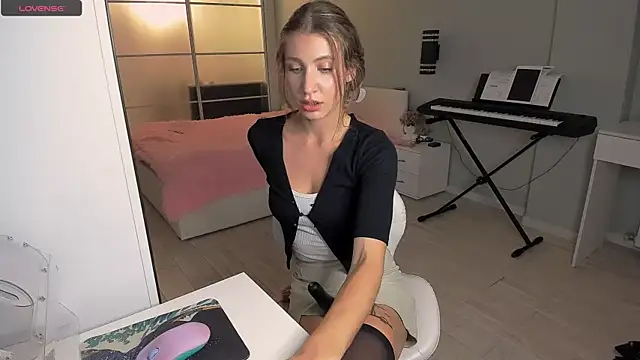 LolaVexx online show from 26, 9, 2025