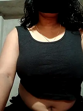 Snapshot of DiyaRoy49 chatting on 3, 10, 2025 DiyaRoy49 online show from 3, 10, 2025