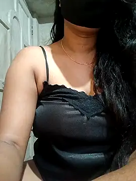 Snapshot of DiyaRoy49 chatting on 8, 11, 2025 DiyaRoy49 online show from 8, 11, 2025