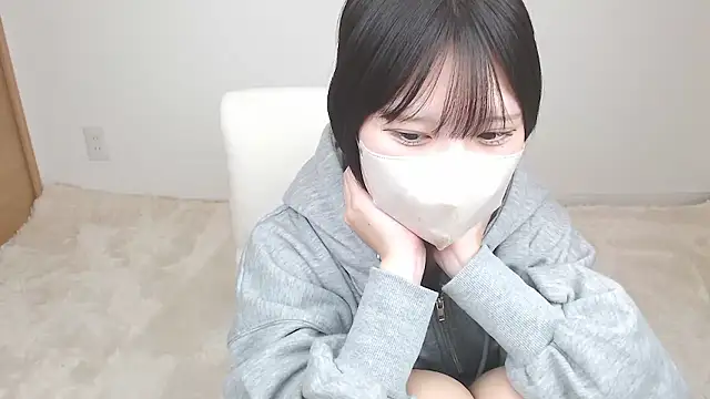 Snapshot of yuna_rin chatting on 9, 11, 2025 yuna rin online show from 9, 11, 2025