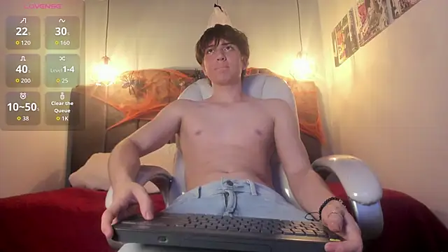 Snapshot of Oscar_and_dani chatting on 19, 10, 2025 Oscar and dani online show from 19, 10, 2025