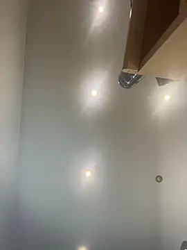 KiraBerht online show from 8, 3, 2026