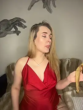 KiraBerht online show from 8, 3, 2026