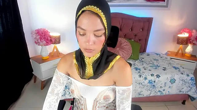 SofiaRivera1 online show from 23, 9, 2025