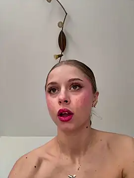 BabyAnais online show from 31, 10, 2025