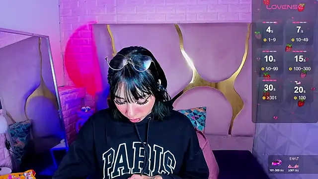 Niina Sissy online show from 12, 2, 2026