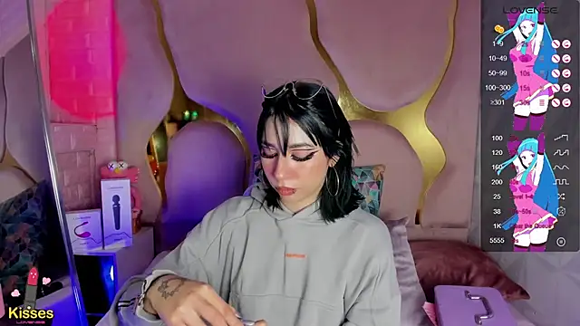 Niina Sissy online show from 3, 3, 2026