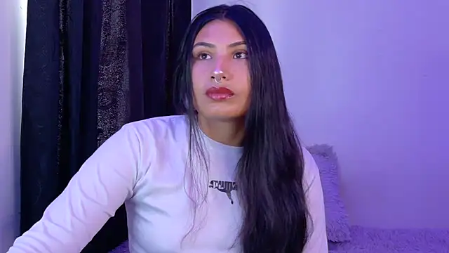 Snapshot of Linda_andrew chatting on 27, 5, 2026 Linda andrew online show from 27, 5, 2026