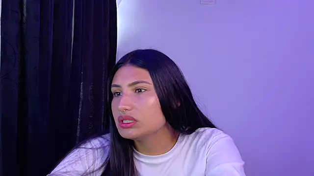 Snapshot of Linda_andrew chatting on 11, 5, 2026 Linda andrew online show from 11, 5, 2026