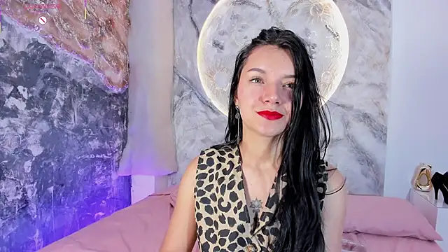 RoxanaBorns  online show from 2, 11, 2025