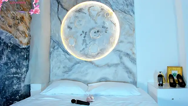 RoxanaBorns  online show from 30, 10, 2025