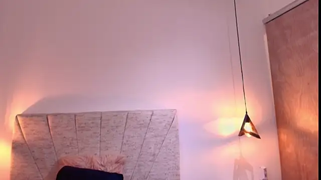 Hanna Lee   online show from 14, 7, 2026