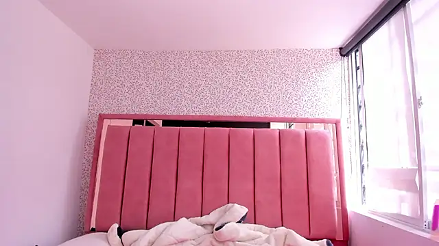 Hanna Lee   online show from 9, 11, 2025