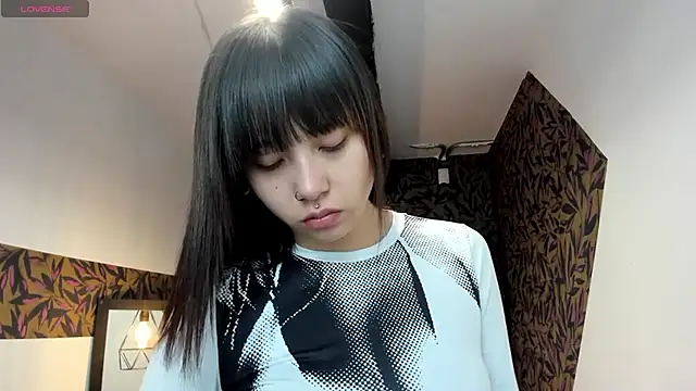 Hanna Lee   online show from 13, 9, 2025