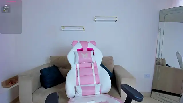 april smiith online show from 19, 2, 2026